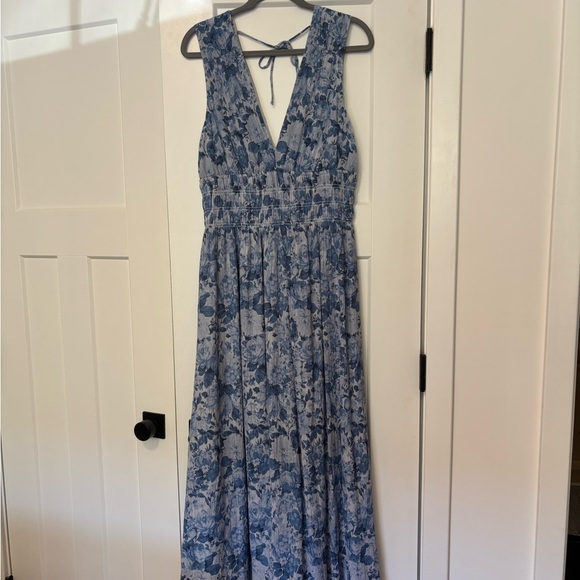 🌿 Abercrombie & Fitch Crinkle Smocked Waist Maxi Dress – Large Tall (NWOT) - Picture 5 of 11